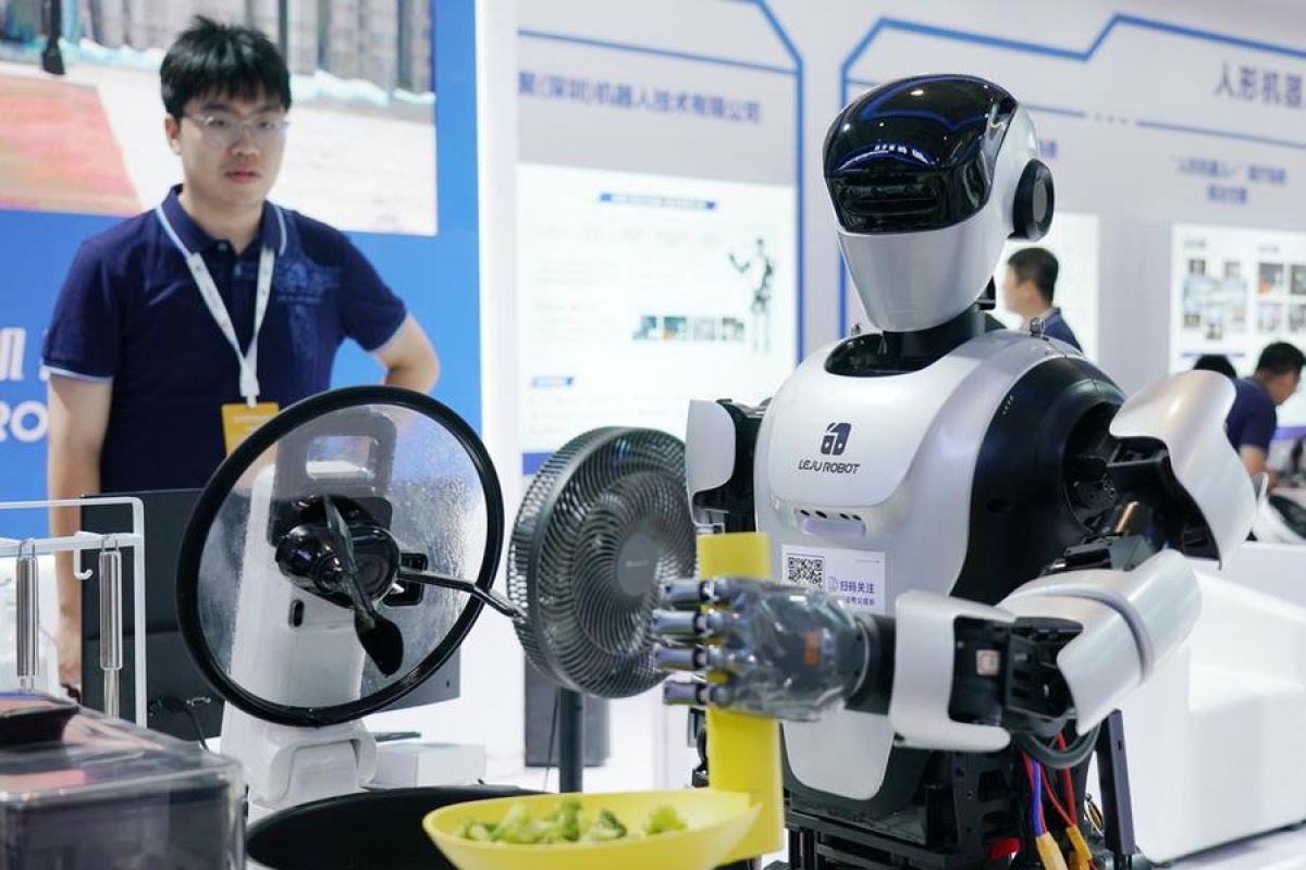 PM China serukan penguatan kerja sama global genjot industri robot